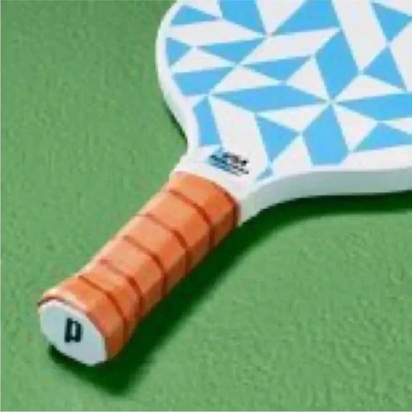 PRINCE NWT pickleball pro paddle - light blue/white - Picture 4 of 8